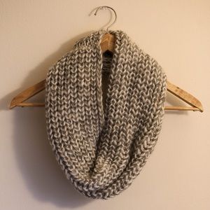 Grey & white scarf